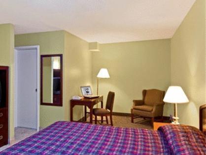 Burlington Inn Bagian luar foto