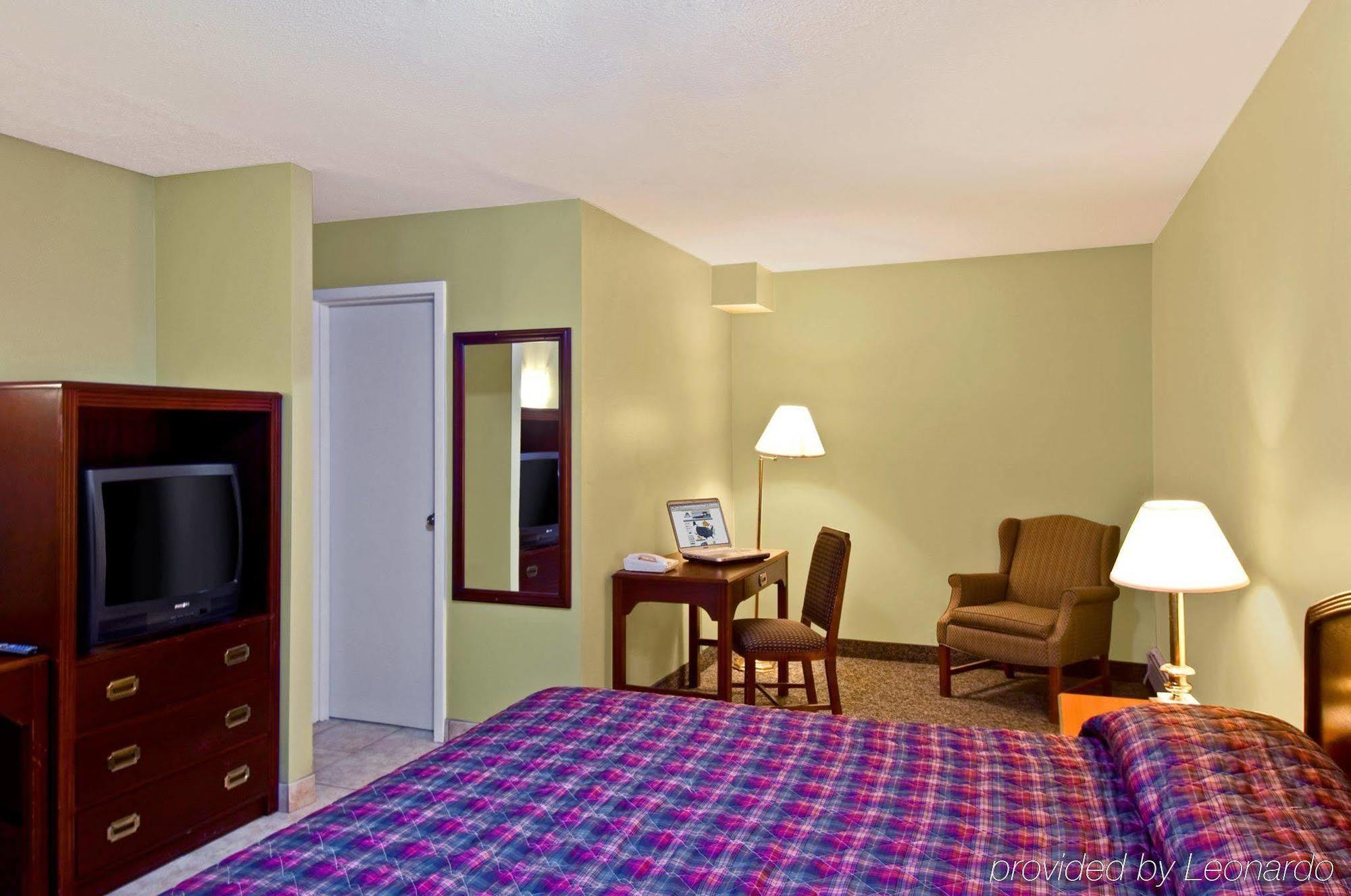 Burlington Inn Ruang foto
