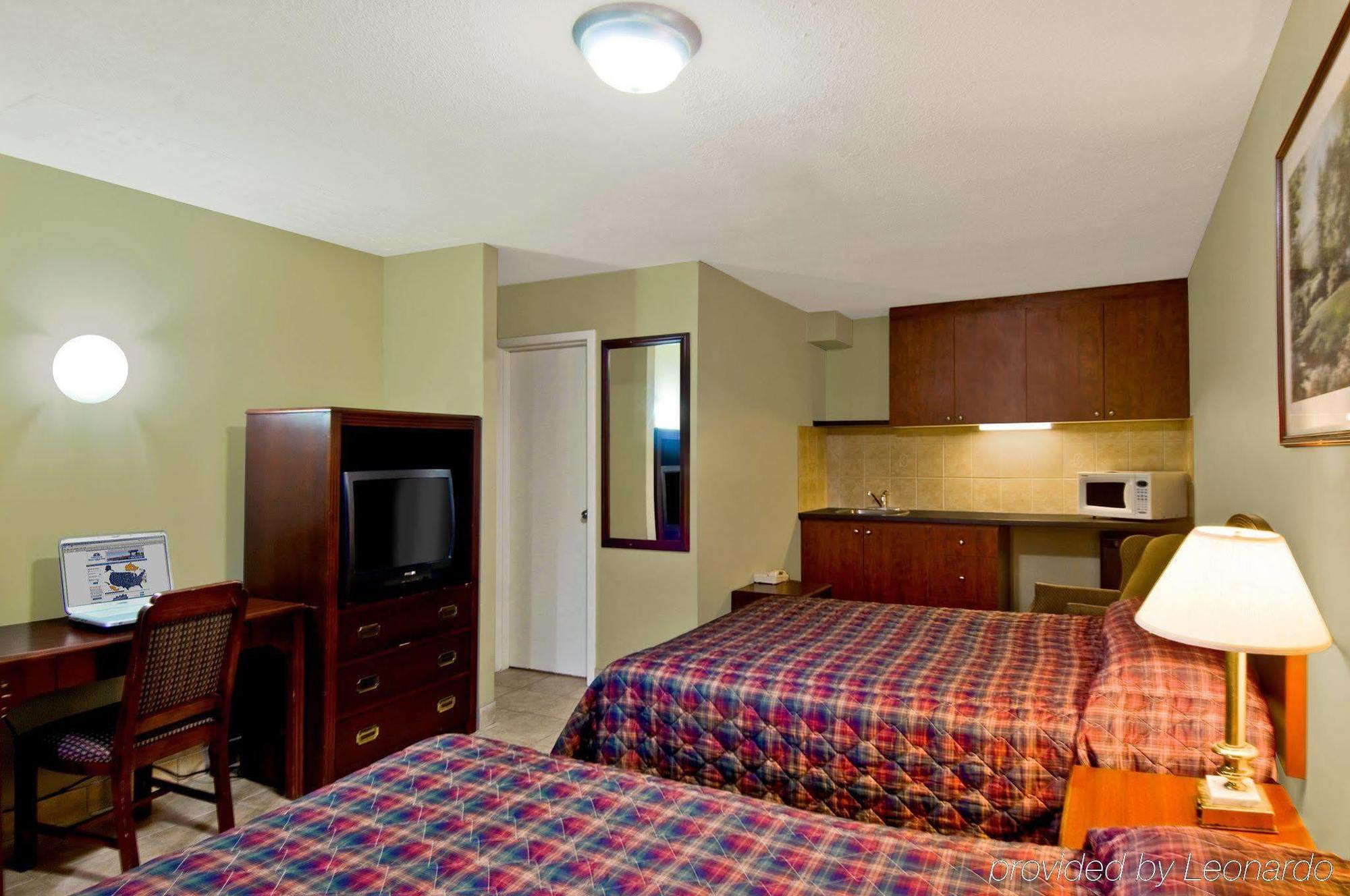 Burlington Inn Bagian luar foto
